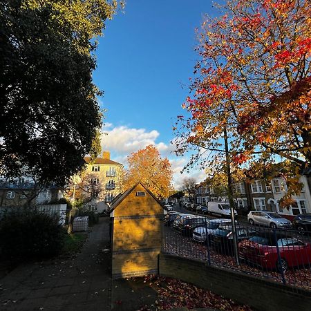 1-Bed Flat With Fast Wi-Fi In Prime Location 15Mins From Central Londra Esterno foto
